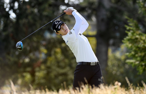 Park Sung-hyun hits her tee shot on the second hole during Round One of the Cambia Portland Classic at the Oregon Golf Club on Sept. 16. in Portland, Oregon. [AFP/YONHAP]