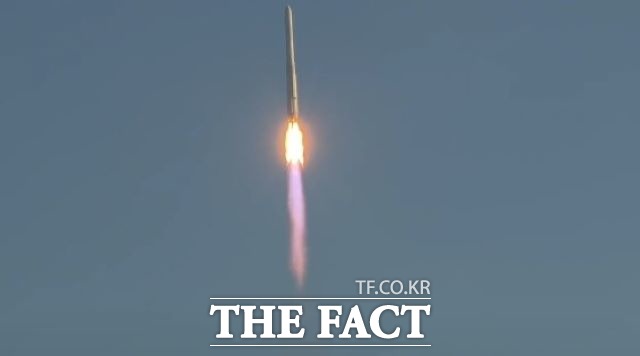 순수 우리 기술로 설계하고 제작한 우주 발사체 '누리호'(KSLV-II)가 발사후 힘차게 솟아오르고 있다. /한국우주항공연구원 영상 캡쳐