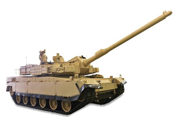 현대로템이 중동 수출형으로 제작한 K2 전차. 체계개발업체 현대로템과 부품개발업체들은 방위사업청의 파워팩 국산 결정에 따른 생산 지연으로 일부 업체들이 부도 위기에 몰리는 등 큰 고충을 겪었다. 이와 대조적으로 국방과학연구소 연구원들은 현대로템으로부터 받은 수백억원의 기술 성과급 배분을 둘러싸고 집단 소송을 벌이고 있다. 현대로템 제공