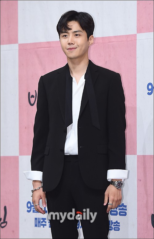 Actor Kim Seon-ho has become civilized after just a year of subs disease syndromePersonal Life controversy has stopped talent donation projects to get off the work.Marco Polo, a household goods brand, posted a notice on the official Instagram account on the 20th, saying, I will talk about the happy daily life of Grandmas Boy made with Kim Seon-ho.The company said, I will give Marco Polos official position on the personal life controversy of Kim Seon-ho Actor of Grandmas Boys Happy Daily funding, which Marco Polo has recently participated in.Celeb funding is made up of talent donations, and Marco Polo has not paid any cost for funding. We are a brand that makes Grandmas Boys daily life happy.This funding was also with those who finished with a focus on Grandmas Boys happy routine.However, continuing the project is to ignore the pain of others in order to pursue the social value of Marco Polo, so I asked enough understanding for those who have finished and stopped producing reward bracelets. The company, which guided the inability to refund due to the nature of the funding system, said, We are looking for possible ways such as canceling Happy Bean and payment.I will guide you in the best way, he said. I will pay all the right wages for the bracelets I have made so far to those who have finished. This is the aftermath of Kim Seon-hos unsavory personal life controversy.He has been revealed to be a party to the K Actor exposition, which has been married to former Couple and has been involved in the Abortion.Kim Seon-ho has canceled the end interviews of the cast members such as Shin Min-ah, Lee Sang-cheol, and Jo Han-cheol, and the advertising and entertainment industry have also been hit by the damage and the Kim Seon-ho Ji-woo is in the situation.KBS 2TV 1 night and 2 days season 4, as well as the movie 2 oclock date and sad tropical were also not featured.Kim Seon-ho, who produced Sub Namju Syndrome in October last year as a role of Han Ji-pyeong in the drama Start Up.It has fallen into the civilization fall just a year after it became a popular star.Kim Seon-ho said on the 20th, I met him with good feelings.In the process, I hurt him with my inconsiderate and inconsiderate behavior. After Kim Seon-hos apology, former Couple A said, I have a time that both I and Kim Seon-ho have truly loved, and I am not happy with his moment of collapse due to some radical writing.I was apologized to him, and I think that there was a misunderstanding. 