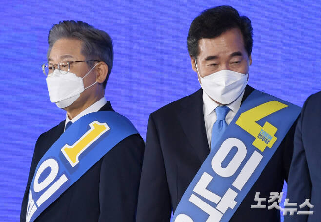 더불어민주당 이재명 대선후보(왼쪽)와 이낙연 전 대표. 박종민 기자