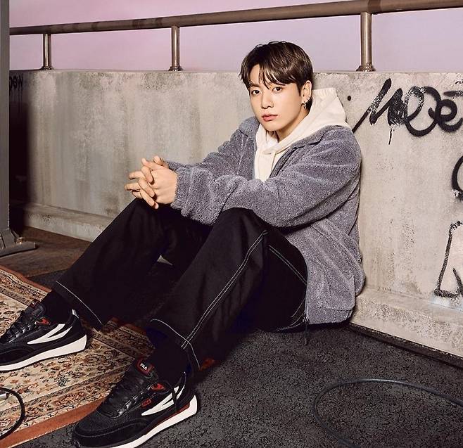 '360˚ PERFECT' 방탄소년단 정국, 각도불문 환상 비주얼..절제된 섹시미 '女心 흔들'