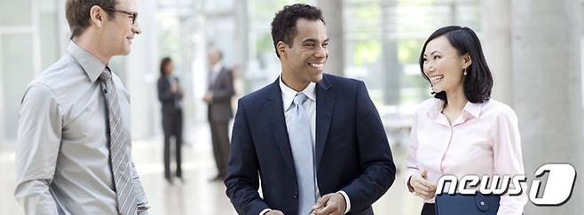 20년 전 인종 차별 행태를 지적 받은 아데코 프랑스(Adecco France)는 이제 비(非)차별적 직원 교육 프로그램을 운영해 재평가 받고 있다. © 아데코 프랑스 © News1 정경화 통신원