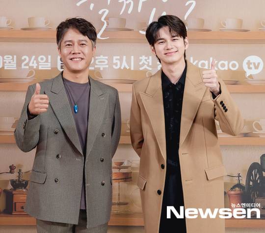 왼쪽부터 박호산-옹성우