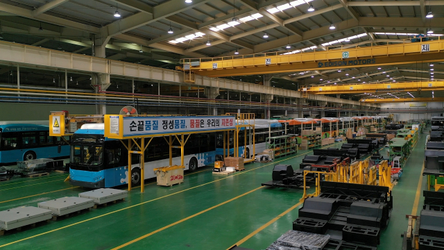 전기버스를 생산하는 에디슨모터스 공장 라인/사진 제공=에디슨모터스