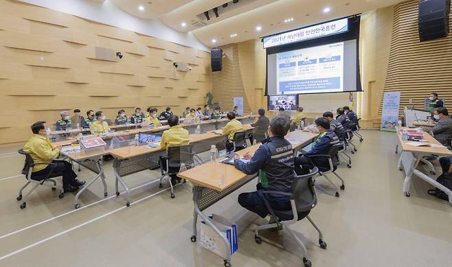 최근 한국남부발전이 강원도 삼척빛드림본부에서 산업통상자원부 등과 안전한국훈련을 진행하고 있는 모습ⓒ한국남부발전 