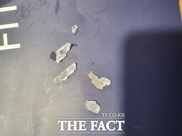 요거트 음료에서 나온 플라스틱./제보자 제공