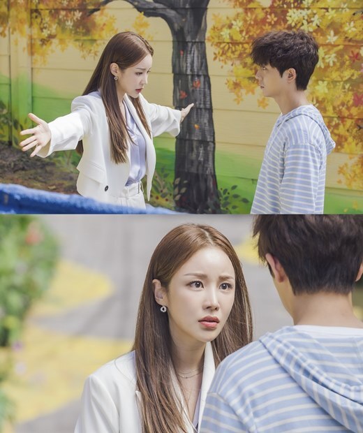 What kind of story did Ahn Woo-yeon and Yoon Jin-yi meet and talk about?On the 23rd KBS 2TV weekend drama Gentleman and Young Lady (played by Kim Sa-kyung, directed by Shin Chang-seok), Yoon Jin-yi visits Ahn Woo-yeon.Lee Se-ryun, who had heard about Park Dae-beoms family relationship earlier, misunderstood that he had intentionally approached him, informed him to break up, and eventually the big-time couple got separated.However, Lee Se-ryun did not forget Park Dae-bum and suffered and caused the sadness of viewers.The still, which was released on the 23rd, shows Park Dae-beom, who has a cold atmosphere. He does not even look at Lee Se-ryun who came to him and shows a careless attitude.On the other hand, Lee Se-ryun looks at Park Dae-bum with his eager eyes and seems to appeal to something and stimulates curiosity.In the meantime, Lee Se-ryun is standing in front of Park Dae-bum with his arms open, concentrating his attention.It makes me even more await the broadcast of what she came to him and what the two people met and talked about.In particular, Park Dae-bum and Lee Se-ryun have different reactions, and she is the back door that she shows tears in his cold words and actions that she has never seen before.The gentleman and young lady production team said, Todays broadcast, Lee Se-ryun, who misses Park Dae-bum, comes to him.I hope you will check what kind of conversation the two people in the heavy atmosphere will have and what Park Dae-bums words that made Lee Se-ryun tear. It aired at 7:55 p.m. on Sunday.