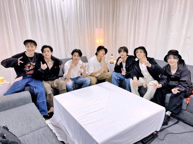 사진=방탄소년단 공식 트위터