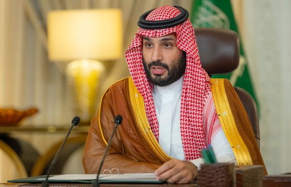 무함마드 빈 살만 사우디아라비아 왕세자가 23일(현지시간) 리야드에서 2060 탄소배출 제로 정책을 발표하고 있다. 로이터뉴스1