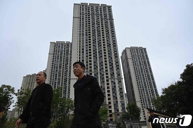 중국 부동산 개발업체 헝다그룹이 보유한 원난성 쿤밍 소재 주택 단지 모습 2021.10.23 © AFP=뉴스1