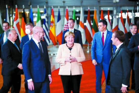 ‘굿바이 메르켈’ EU정상회의 작별 인사