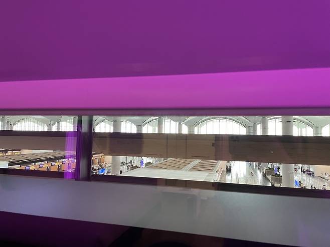 요텔 랜드사이드 객실 내부 모습.