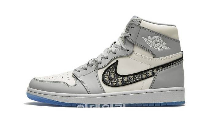 나이키와 디올이 합작해 제작한 ‘에어디올 하이’ 판매가 300만원짜리인 이 운동화는 중고장터에서 1265만원에 팔렸다. 사진=디올