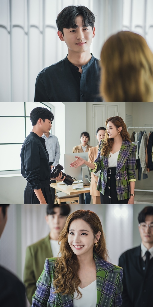 Han Chae-young, Lee Ji-hoon, who was caught in a strange airflow, was caught.Han Chae-young (played by Han Che-rin) and Lee Ji-hoon (played by Lee Sun-woo) will open the prelude to a precarious relationship in the new monthly drama $ponsor (directed by Lee Cheol/playplay by Han Hee-jung/produced Victorious Contents), which will be broadcast at 10:30 p.m. on Nov. 29.$ponsor is a romantic romance between four men and women who go to find a $ponsor to fill their Blow-Up, regardless of means and methods to get what they want.It was only a dangerous choice to achieve its own goal, and it was predicted that A house theater would be bent with the extraordinary narrative of the characters.Han Chae-young and Lee Ji-hoon, who have different ambitions of love and revenge, use each other in detail and form a complex subtle relationship.They start a tightrope between the enemy and their friends, and they are deeply involved in each others lives and are curious about the development of breathtaking.In the photo released on the 18th, Hanche-rin and Lee Sun-woo smile and smile and create a gentle atmosphere.But the unwavering gaze of the two fixed to the opponent makes them expect the glamorous and outspoken charm of those who rush toward Blow-Up.In addition, the beauty company CEO Han ch-rin, who gives his hand to photographer Lee Sun-woo, announces the beginning of the spark-splashing relationship.In the unpredictable development that can not put the tension on, the deadly chemistry of two men and women who are forced to fall into will stimulate the five senses of A house theater.They say that the more they know each others real identity, the more irreversible they are, the more they are looking forward to the first broadcast of what future will be unfolded to Lee Sun-woo and Han ch-rin.The biggest point of this drama is the relationship of the characters who are in trouble, said the $ponsor crew.Focusing on the Feeling of those who are densely dissolved in it will be able to enjoy the work more fun.Han Chae-young and Lee Ji-hoon, who have a deadly charm, should expect the synergy of what Feeling waves will be drawn. The first broadcast on Monday at 10:30 p.m. (Photo-provided = Victorious Contents)