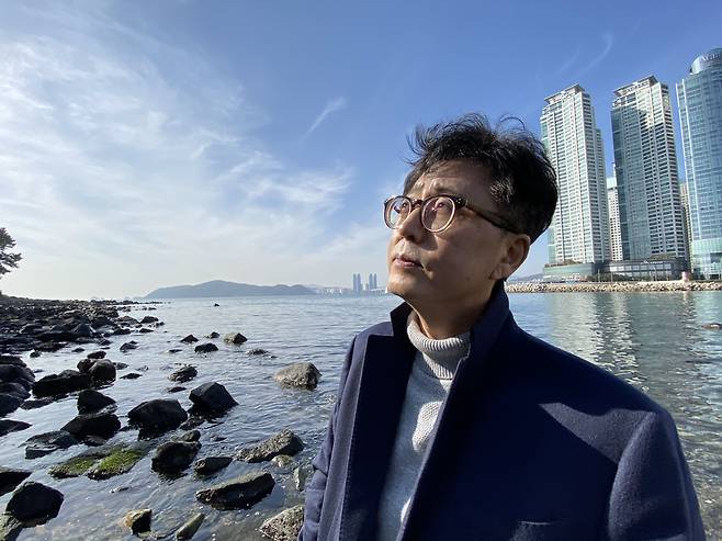 판결문은 사건의 당사자에 대한 선언이지만, 앞으로 그런 행동을 할 개연성이 있는 모든 사람에 대한 선언이기도 하다.