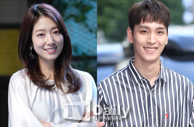 Actor Park Shin-hye and Choi Tae-joon, who were in public love, are also shaking in the news of marriage.It is an atmosphere that is interested in the marriage of Park Shin-hye, who is a Korean wave star in Greater China.Salt Entertainment and Studio Santa Claus, two of their agencies, reported on marriage on the 21st.According to them, Park Shin-hye and Choi Tae-joon will hold a marriage ceremony on January 22 next year in Seoul, and Park Shin-hye is pre-married.The agency said, The two people who have been supporting each other since 2017 will form a couples kite. Promising to be a lifelong companion and preparing for marriage, precious life has come.It is still a cautious situation to say specifically as it is an early stage that needs stability. I would like to ask for a lot of blessings. Park Shin-hye and Choi Tae-joon have been in public since March 2018, between the Department of Theater and the seniors of Chung-Ang University.He was caught up in a romance rumor in May 2017, but denied at the time that he was just close.Park Shin-hye leapt to Hallyu Star through Drama Youre Beautiful (2009).He appeared in Taiwans Drama The Windmill (2011) on the popularity of Greater China, and Neighbors Flower Boys (2013) and Heirs (2013) hit each other in succession, making her the first Asian tour of a Korean female actress.Park Shin-hyes marriage and pregnancy news are also attracting great attention from China netizens.After being named at the top of Weibo Entertainments real-time search term, the China edition of Social Network Services (SNS), it continues to maintain its high ranking.As of 3 pm, Park Shin-hye pregnancy ranked first and Park Shin-hye Choi Tae-joon marriage ranked third.Some China netizens are celebrating his marriage, which he has seen since the child actor, referring to Park Shin-hyes debut, Stairways to Heaven (2003).Especially, he is interested in the news that he will soon become a mother and wants happiness.Park Shin-hye and Choi Tae-joon each expressed their marriage feelings at a fan cafe.As long as I have been open love for a long time, all the fans seem to support the marriage of both people.After marriage, the two parents are looking forward to a new start, focusing on what kind of growth they will show in acting.