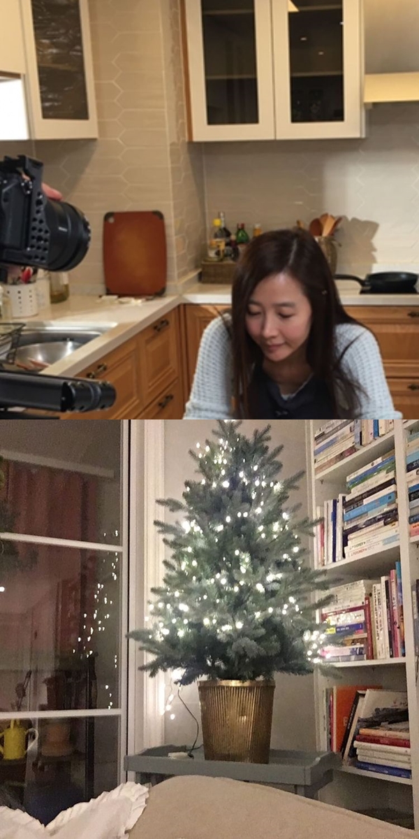 Actor Kang Susie shared her routine.Kang Susie posted several photos on his instagram on the 25th with an article entitled Kang Susie, love, learn and shoot.# Christmas dessert # Im turning on a Christmas tree that is too simple for the living room # Im going to try a new owner this year.In the picture Kang Susie is making Christmas desserts - hes concentrating on cooking, laughing.In the ensuing photo, a Christmas tree decorated on the side of the house was contained.Meanwhile Kang Susie is 2018I married Kim Gook Jin, who had a relationship with SBS entertainment program Burning Youth.