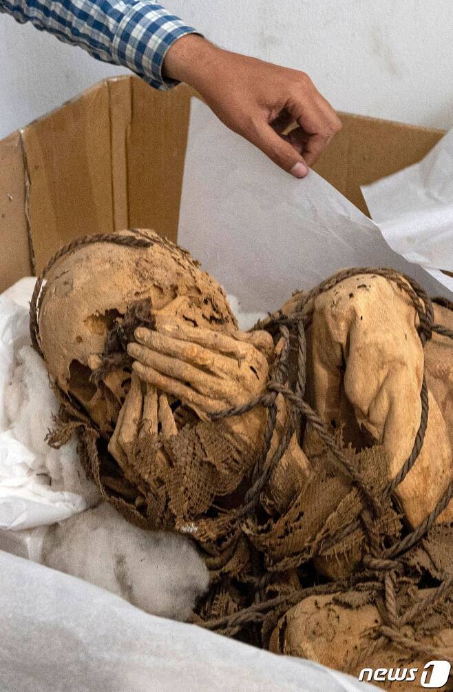 페루 카하마르킬라 유적지에서 800년에서 1200년 사이의 것으로 추정되는 미라가 발견됐다. © AFP=뉴스1 © News1 김민수 기자