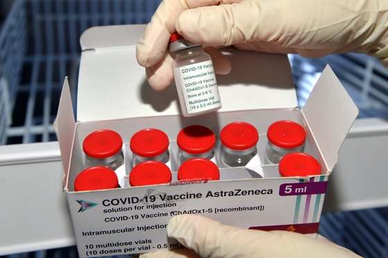 신종 코로나바이러스 감염증(코로나19)이 확산하고 있는 가운데 지난 8월 17일 충남의 한 예방접종센터에 시민들에게 접종할 아스트라제네카(AZ) 백신이 보관돼 있다. 프리랜서 김성태