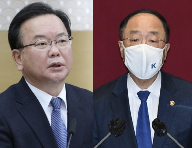 (왼쪽부터) 김부겸 국무총리, 홍남기 경제부총리 겸 기획재정부 장관 / 사진=연합뉴스