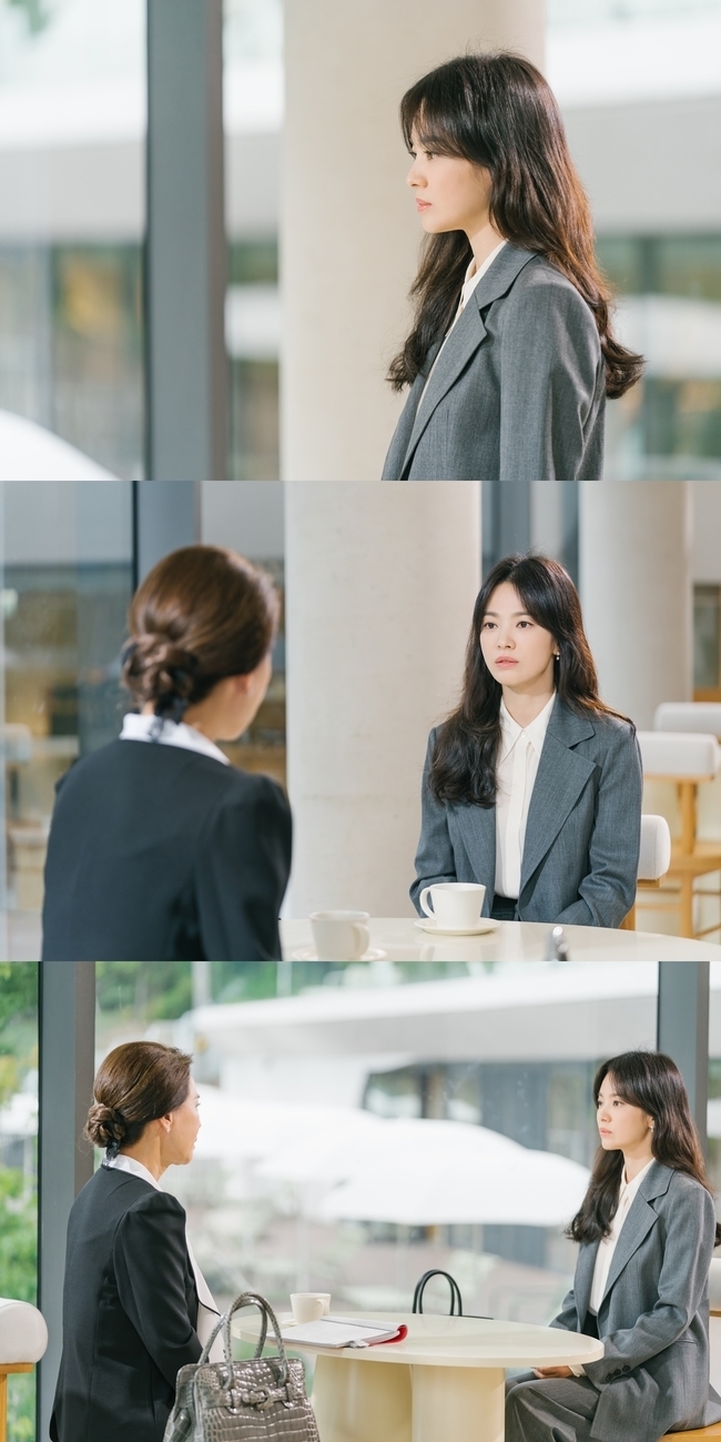 Song Hye-kyo and Cha Hwa-Yeon meetHa-yeong Eun (Song Hye-kyo) and Jang Ki-yong (Jang Ki-yong) will be happy in the SBS gilt drama Now, Im breaking up (playplayed by Jane/director Lee Gil-bok/creator Gline & Kang Eun-kyung), and Ha-yeong Eun and Kwak Soo-ho (who learned the pain of Jeon Mi-sook (Park Hyo-joo) Yoon Na-moo) is wondering how to protect Jeon Mi-sook.In the last 8 endings, Ada Lovelace (Cha Hwa-Yeon), who is Yoon Jae-guk Mother and dead Yoon Soo-wan (Shin Dong-wook), called Ha-yeong.Min Ada Lovelace, who introduced herself as a mother of Yoon Soo-wan, asked Ha-yong to meet.Ha-yeong said that there was no reason to meet with Yoon Soo-wans Mother, but Yoon Jae-guks Mother said she would meet.Meanwhile, on December 9, the production team of Jihejung released a scene where Ha-yeong and Min Ada Lovelace faced each other a day before the 9th broadcast.Ha-yeongs expression in front of Ada Lovelace is unwaveringly calm, as if he was trying not to reveal Feeling.But through her earnest gaze at Ada Lovelace, Ha-yeong can guess how cautious she is now.For Ha-yeong, the existence of Mother Ada Lovelace, who raised Yoon Soo-wans pro-Mother and Yoon Jae-guk with heart, is inevitable.Ha-yeong is a person who must meet once, even for Ada Lovelace, who has left his beloved son 10 years ago and is looking at Yoon Jae-guk.I wonder what kind of conversation the two people who have to face with complex Feeling will have, and how this meeting will affect the relationship between Ha-yong and Yoon Jae-kook.