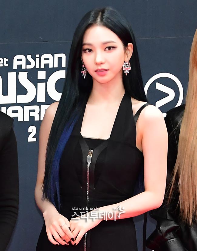 Group Aespa is attending the 2021 Mama red carpet event ahead of the awards ceremony.Singer Lee Hyo-ri was in charge of the awards ceremony this year.