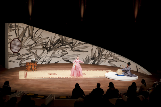 Pansori (traditional narrative singing) master Ahn Sook-sun will stage the ″Complete Performance of Pansori.″ The performance has been a part of the National Theater of Korea's annual year-end concert series. [NATIONAL THEATER OF KOREA]