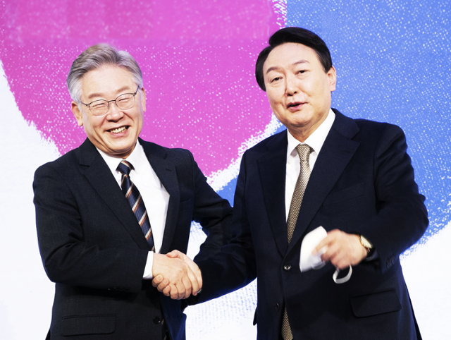이재명 더불어민주당 대선 후보(왼쪽)와 윤석열 국민의힘 대선 후보. 뉴스1