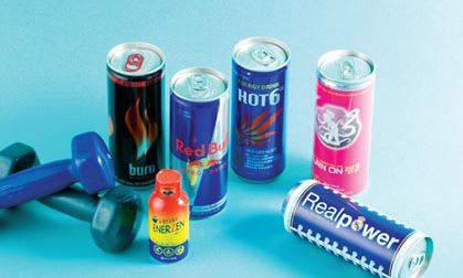운동 전 에너지 드링크는 마시지 않는 것이 좋다./사진=헬스조선 DB