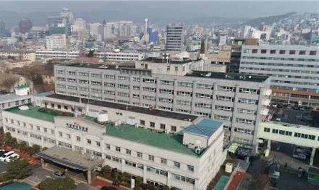 국립중앙의료원 전경. 정부는 메르스 사태 직후인 2017년에 국립중앙의료원을 중앙감염병전문병원으로 지정했으나 사후 조치가 늦어 2023년쯤에나 시설을 갖추고 개원할 수 있을 전망이다./뉴시스