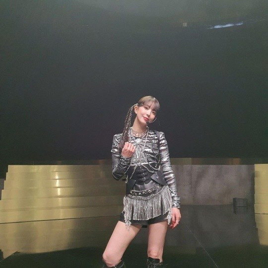 BOA has redebuted the girl group in 21 years.The BOA released several photos on his SNS Instagram on the 28th, along with an article entitled I am awkward ... GOT the beat # Godderbeat #GirlsOnTop.In the photo, the BOA poses as an idol in short hot pants and boots, and attention is focused on intense costumes like a female warrior.The previous day, SM Entertainment released a new unit consisting of singers.SM said it will launch a new concept project Girls On Top and GOT, in which female singers from its group will showcase new combinations of units by theme.The first unit, GOT the beat, was made up of seven SM signboard singers including BOA, Girls Generation Taeyeon, Hyoyeon, REDVelvet Seulgi and Wendy, Aespa Caria and Winter.It is surprising that the BOA debuted in 2000 and the Aespa debuted in 2020 act as a unit.Girls Generation debuted in 2007 and REDVelvet in 2014.Fans are paying attention to new music and performances that they will show beyond generations.Meanwhile, BOA has been a judge on Mnet entertainment Street Woman Fighter, which caused the syndrome this year.