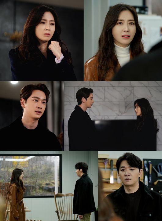 Song Yoon-ah, the Queens House, was in complete isolation.Channel A 10th Anniversary SEKYG Entertainment Wall Street drama Showwindo: The Queens House (playplayed by Han Bo-kyung, Park Hye-young / Director Kangsol, Park Dae-hee) Shin Myung-seop (Lee Sung-jae) and Yoon Mi-ra (played by Jeon So-min) toward Queen Han Seon-ju (Song Yoon-ah) are intensifying attacks.The ugly truths that break the show window that displayed happiness are shattering her life.In the last 10 episodes, Shin Myung-seop and Yoon Mi-ra were shown approaching Han Jung-won (Hwang Chan-sung) and Younghoon (Kim Seung-soo), who were strong supporters of Han Sun-ju.First, Shin Myung-seop bought Han Jung-wons mother as money and broke up between Han Sun-joo and Han Jung-won.Viewers were also amazed at the cruelty of Shin Myung-seop, who touched Han Jung-wons desire and attracted him to his side.In the meantime, Yoon Mi-ra approached Younghoon and talked about how to break between Han Seon-ju and Shin Myung-seop.The union broke down because of the different ideas of Younghoon, who wanted to expose the scandals of Shin Myung-seop and Yun Mi-ra, and Yoon Mi-ra, who wanted to drive Han Sun-ju and Younghoon into an affair, but the fact that they united over one goal was shocking to the house theater.Meanwhile, the photo released by Showwindo: The Queens House on January 2 shows Han Sun-joo and Han Jung-won Brother and Sister, who face each other as if emotional confrontation is at its peak.The cold gaze toward each other shows the goal of emotion, which is more saddened by the fact that it was always between the tender Brother and Sister who were on each others side.In another photo, you can see the conflict between Han Seon-ju and Younghoon.Han Seon-ju is sending a grudge to Younghoon, and Younghoon takes Han Seon-jus eyes seriously.Younghoon was the only friend Han Seon-ju could tell her everything she had.I wonder what Han Seon-ju has been through, and what he looks at the tea so coldly, and eventually Han Seon-ju has gone wrong with the tea.Han Jung-won, who was a strong helper, and Younghoon, also face complete isolation, said the production team of Showwindo: The Queens House.I hope youll expect her to start a grueling struggle to survive on the brink, Han said, raising her curiosity about the 11th episode.On the other hand, Channel A 10th anniversary SEKYG Entertainment Showwindo: Queens House will be broadcasted at 10:30 pm on January 3rd.Channel A