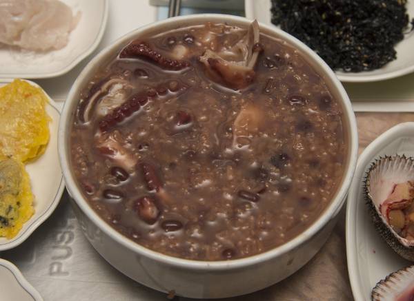 낙지팥죽.