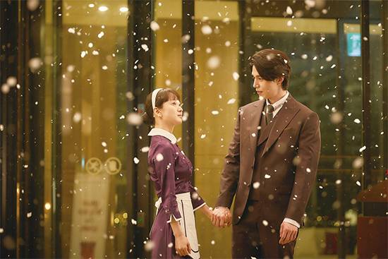 멜로, 로맨스/ 곽재용 감독/ 12세 관람가/ 138분/ 2021년 12월 29일 개봉