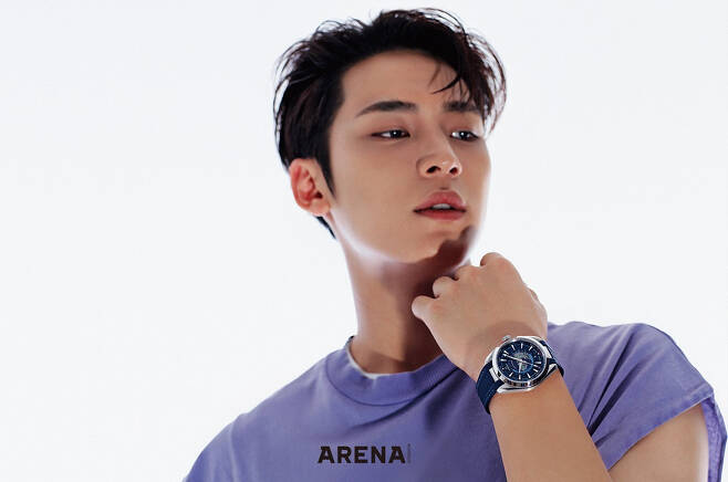 Mingyu revealed the charm of reversal through the concept of mature masculine beauty and refreshing boy beauty in the February issue of the fashion magazine Arena, which was released on the 19th.The power to maintain the passion of the new person since his debut in 2015 is by far the love of the fan club Carat.Mingyu said, What we do is not set in numbers.I feel the academic achievement in the love of the carat (fan club name), and I have no end to greed. He expressed his affection for the fans and expressed his joy of releasing the full energy into creative activities and his dream of a world around the world.In this way, the interview with the picture that can feel the charm of the reverse of the Seventeen Mingyu and the honest heart can be found in the February issue of Arena and the website.