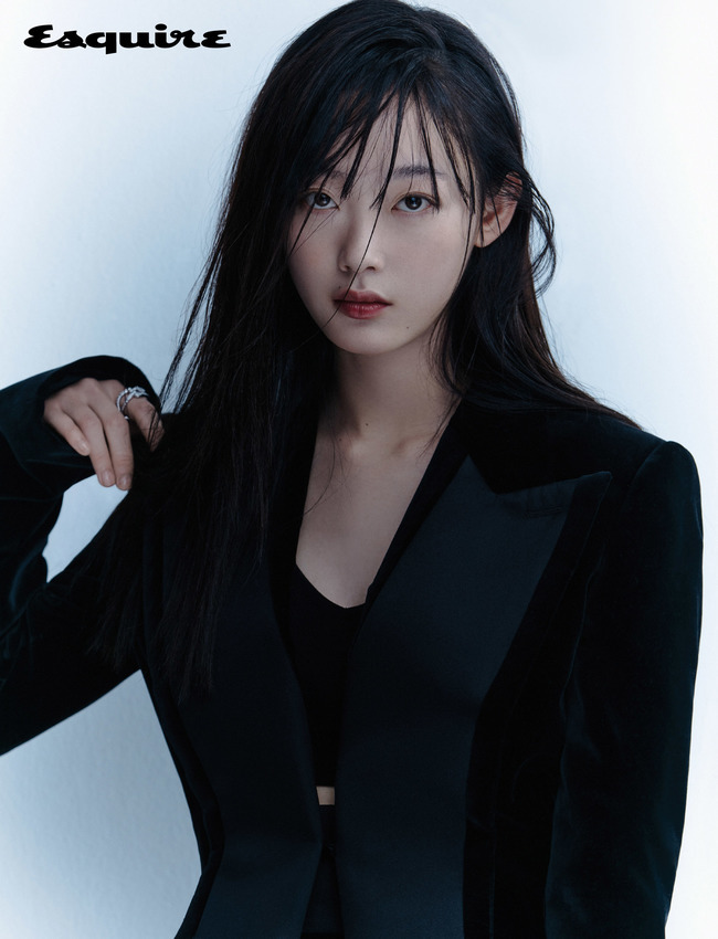 Actor Lee Yoo-Mi pictorial has been released.Actor Lee Yoo-Mi, who showed remarkable performances through Netflix OLizzyn Squid Game, movie Park Hwa Young and I do not know adults, took pictures and interviews with the February issue of Esquire, a mens fashion and lifestyle magazine.Lee Yoo-Mi at the shooting scene of the picture showed a chic yet mysterious charm by digesting various styles of costumes such as dresses and suits.In an interview after filming, Lee Yoo-Mi talked about the awareness with Instagram Followers, which has exploded since the Squid Game.I was happy to hear the good news, but on the other hand I was stunned, Lee Yoo-Mi said. It was an amazing year in a good sense, and it is still amazing.Lee Yoo-Mi has played a role as a many girls in the past, including Ji Young of Squid Game, Sejin of I do not know adults, and Selin of MBC 365: One Year Against Fate.When asked if there was any concern about the character being hardened, Lee Yoo-Mi said, I can not say that it is completely not, but thought, I will be a better actor in the future, and I will be able to change it soon, no matter what role it is hardened.I was able to do my best to play any role, he said.Lee Yoo-Mi played the role of Nayeon in the Netflix OLizzyn My School Now, which is scheduled to be released.Lee Yoo-Mi said, It seems to be the least rolling of the characters I have ever played, he said, but said, I understand Nayeons mind, although it is a vilon.After its been released, I hope viewers will understand Nayeons mind, he said.I made my debut at a young age, but it took quite a long time to get the same awareness now.When asked what power it had to hold on to that time, Lee Yoo-Mi replied, It was possible because acting is really fun.Lee Yoo-Mi said, When you draw a world of a person as a branch stretches out, a lot of stories are poured out.It may sound like an obvious answer, but its really fun, and Ive been having fun and I think itll be fun, he said.Lee Yoo-Mi has appeared in a variety of works, but said there are still many genres that she wants to do Top Model.Lee Yoo-Mi said, It is good to have a bad romance and an action that includes a hero. I like funny sitcoms and B-class comedy without context, so if I have a chance, I want to do Top Model.There are too many roles I have not done yet, and there are too many genres I want to do. 