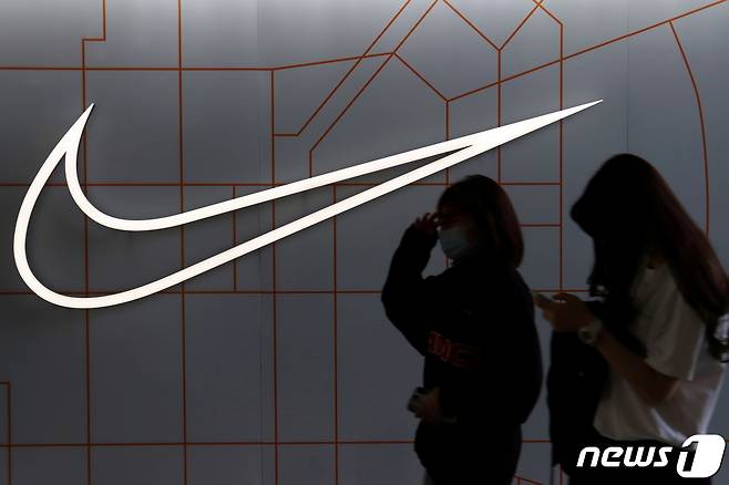 중국 베이징의 한 나이키 매장. © 로이터=뉴스1 © News1 김지현 기자