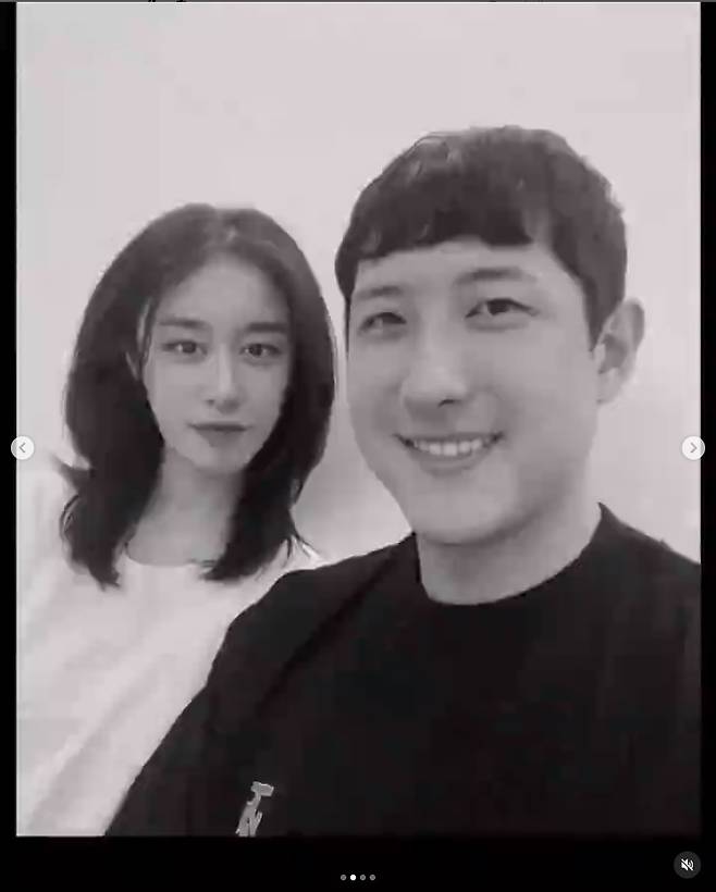 Seoul = = T-ara Ji-yeon (29 and Ji-yeon) announced the Baseball player Hwang Jae-gyun (35) and marriage.Ji-yeon posted his own letter on his instagram on the afternoon of the 10th and photos taken with Hwang Jae-gyun, and announced the marriage news directly.Ji-yeon said in his handwritten letter, I have a story I want to tell my fans directly, and I have been courageous to write this, and I have already made my debut in my teens and have already been 30 The Cost. He announced his marriage with his boyfriend KT wiz Hwang Jae-gyun.Ji-yeon said, When I was in anxiety in my teens after my debut, when I was young and afraid of everything, I always wanted to give up on the hard Sigi, and I always supported you so that you could hold out your hand and silently support the long tunnel to Gina Rodriguez. I would like to tell the fans first, not the words or articles of others. I have a boyfriend who has met with good feelings through A Year Ago in Winter acquaintance, and I always promised marriage in the winter with my boyfriend like a gift in my life that always cared for me first, saved me and told me that I was happy.I am worried that I would not be surprised by the sudden news, but I am also worried that I will be able to go to the song together with you, so I am very nervous and nervous, he said.He added, I will continue to give back to the support and love that the fans send, and I will continue to give you a good look. I appreciate and love you.Ji-yeon, who made his debut as a girl group T-ara member in 2009, is also a solo singer and actor.Hello. Ji-yeon.I have a story that I want to tell my fans directly, and I have been courageous to write this.I made my debut in my teens and it has already been 30 The Cost.When I was in a teenager after my debut, when I was young and afraid of everything, when I was in anxiety, I was in my twenties who wanted to give up on the hard Sigi, and I could always support you to come to Gina Rodriguez.I would like to tell the fans first, not the words or articles of others, to the fans who believe in me and support me consistently.A Year Ago in Winter I have a boyfriend who met with good feelings.I always promised my marriage with my boyfriend, who was a gift in my life, who always cared for me first, saved me, and told me that I was happy.I will live beautifully and happily with my strong boyfriend who gave me a shoulder so that I can hold and lean on unstable me.I am worried that you were not surprised by the sudden news, but I am very nervous and nervous because I have a day when I can go to Gong Yoo with you.I will continue to give back to the support and love that the fans send.Thank you and I love you.