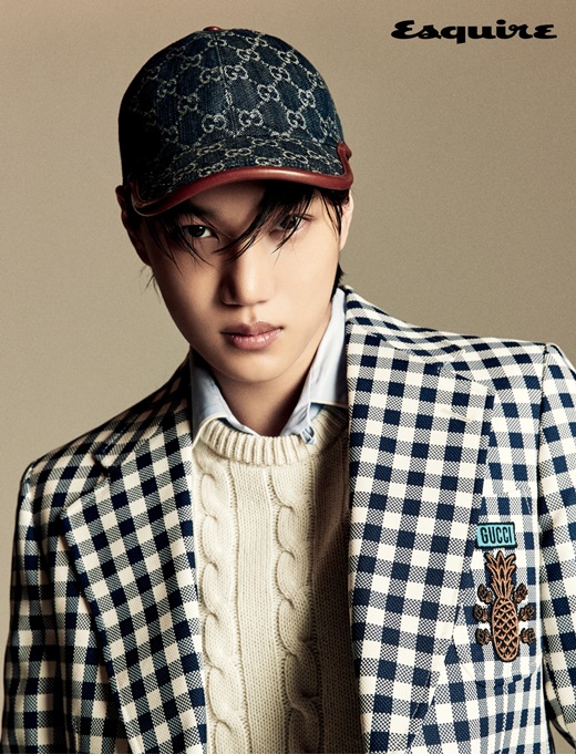 EXO Kai showcased The Classic stylingOn October 10, fashion magazine Esquire Korea released a picture with Global Ambassador Kai of luxury brand G.Kai in the public picture showed an attractive cover look by wearing a red knit with a pineapple pattern.In addition, Kai is attracted to the attention of the colorful green knit from the intense check jacket. It is Kai, which is full of boyish charm with the classic styling.Meanwhile, Kai released his second solo mini album Peaches last November.