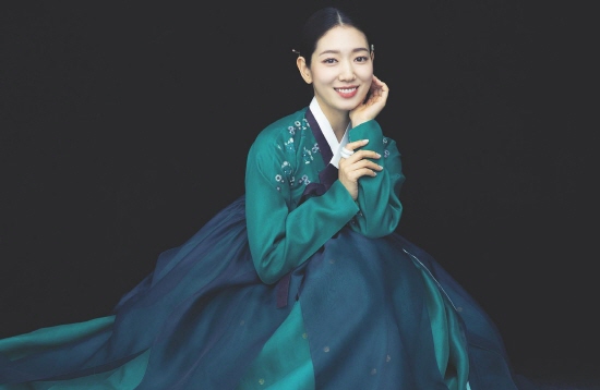 Actor Park Shin-hye is being baptized by the Chinese.Park Shin-hye posted a hashtag on Instagram on Wednesday, saying: #Hanbok #hanbok #koreantraditionalclothes.I thought I wore it without a circle when I took a clinic, but I still like it because I wear it.Park Shin-hye in the photo is dressed in a green hanbok and smiling.She is beautifully beautiful.But Park Shin-hyes Instagram page was followed by a vicious scandal by the Chinese.The stolen clothes, your father gave them to you, Get out, Park Shin-hye stole our clothes, Im your China fan, but Im determined to hang up my follow tonight.I dont know what youre doing., I do not want to see your drama anymore , I hurt the hearts of China fans a little and wrote in Chinese and English.She also had a vomiting emoji.At the opening ceremony of the 2022 Beijing Winter Olympics, 56 performers representing Chinas 56 minorities delivered Oh Sung Honggi in traditional costumes in the process of Chinas Oh Sung Honggi heading to the flag raising table.Among them, the actor in the Hanbok of the Korean people, one of the Chinese minorities, was captured on camera.In the Jilinseong video, where Korean-Chinese live, our samulnori, such as Janggu dance and mother-in-law turning, which are traditional cultures of Korea, was expressed like the traditional culture of China.China has recently claimed that Korean traditional costume Hanbok was Lee Gi-won in Chinas Hanpu.In September last year, China portal site Baidu introduced Hanbok is Lee Gi-won in Hanpu and Korean costume is one of the Chinese national intangible cultural assets as a traditional folklore of China Korean people.In addition to Park Shin-hye, Girls Generation Hyo Yeon, actor Han Sang Jin, Lee Jong Hyuk, and singer Cheongha have voiced criticism of Chinas Hanbok Process.Park Shin-hye and Choi Tae-joon made a marriage ceremony last month with the fruits of their five-year devotion; Park Shin-hye is currently in pregnancy.Photo: Park Shin-hye Instagram, Yonhap News