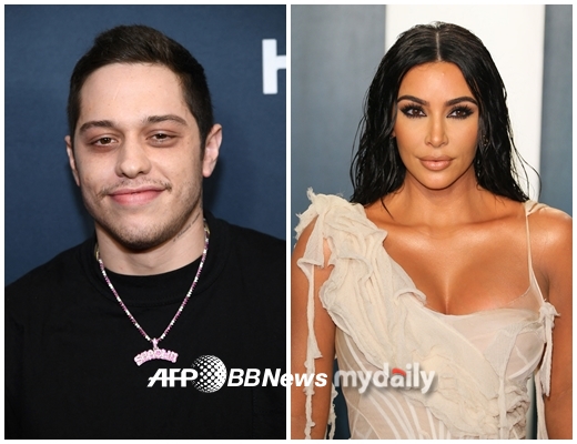 Hip-hop star Kanei West, 44, sent his ex-wife Kim Kardashian, 41, a flower Mitsubishi Fuso Truck and Bus Corporation as a Valentines Day gift, but Kim Kardashian enjoyed dating comedian Pete Davidson, 28.Kanei West posted two pictures on Instagram Friday, full of flowers, on Mitsubishi Fuso Truck and Bus Corporation.He appears to have sent flowers Mitsubishi Fuso Truck and Bus Corporation as a gift as part of a campaign to Kim Kardashian to please come back.Hes even continuing his messy act, with Kim Kardashian arguing against dating Pete Davidson.Kim Kardashian, on the other hand, looks completely unconcerned about her ex-husbands courtship; he enjoyed dinner with Pete Davidson in Brooklyn on the day.Kim Kardashian filed for divorce in February 2021, after which Kanei West has sought to regain her via social media.He accused her of not letting him see the four children, but Kardashian countered, saying her ex-husband tried to manipulate their situation in the media.Divorce is difficult enough for our children, Kardashian said in a statement earlier this month, adding that Kaneis obsession with negatively and publicly controlling and manipulating our situation only hurts everyone.It makes me sad that Kanei makes it impossible every step.I want to deal with all the issues with our children personally, and I hope he can finally solve the problem by appointing a third lawyer last year. Kim Kardashian recently said in an interview with the cover story of the March issue of Vogue, I have been doing things that make others happy for a long time.And over the last two years Ive decided Im going to make myself happy - I feel really good.Even if it has made a difference and caused a divorce, I think its important to be honest with yourself about what makes you happy - Ive Choices myself.I think its okay to have Choices with you.