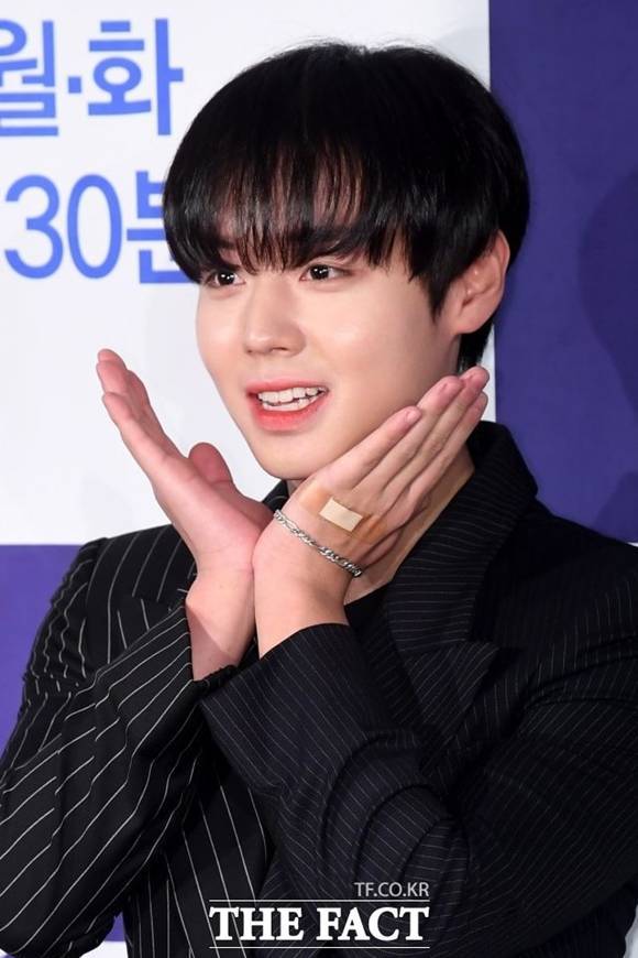 가수 겸 배우 박지훈이 웨이브 오리지널 드라마 '약한영웅'에 출연한다. 그는 주인공 연시은으로 분해 첫 학원 액션물에 도전한다. /더팩트 DB