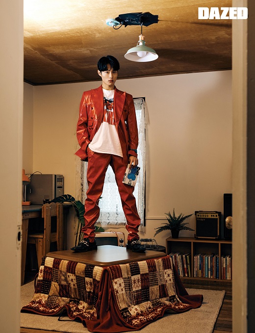 Magazine Days released a solo picture of the Netflix series My School Now actor Yoon Chan-young.The picture, which was taken in the background of a cozy but somewhat eerie house of Seoul, contained the vivid feelings of Yoon Chan-young.I already said that there are many people who are looking at the contents of Season 2 Now my school wants to come back alive.I think it would be nice if there is a scene where I can not meet the friends with a strong vitality left on the outside, and mourn the sadly separated friends. He also talked about the physical and emotional exhaustion that was extreme while shooting and the academic achievement that was so big.Its a setup that goes beyond life and death every time to avoid zombies, and the scene was like that.During the break, the actors relaxed the atmosphere and exchanged jokes, but in the meantime, I think that the worries about acting to express life and death were always on one side.I had a lot of moments when I was physically and emotionally powerful, but I also had a great academic achievement feeling. He also opened his mouth to the Daechi station composition with Yoon Gwi-nam, who attracted the attention of many viewers, and his relationship with Yoo In-soo, who played the role of the ghost.Theres not as many rounds as I thought, and he was persistently studying the script at home while he wasnt filming.The ultimate power of the ear is the resentment of liquidation, the feeling of resentment.I have a lot of scenes to draw together, so I shared a lot of deep stories, but I feel like I am close to my brother, so I feel synergies are maximized while acting Daechi Station. Meanwhile, he also revealed a behind-the-scenes story about kissing God with Onjo (Park Ji Hu) in the play: I actually first tried kissing.I thought about whether I would do my first kiss in my work, but it actually happened. Jihu was a high school student and I was 20 years old.I just have to do it. In the first attempt, I approached Jihu, but I was standing without reaching my lips because I could not reach my nose. (Laughing)More pictures and interviews by Yoon Chan-young can be found in the March issue of Days, on the website, on Instagram and Twitter, on official SNS channels such as YouTube and TikTok.