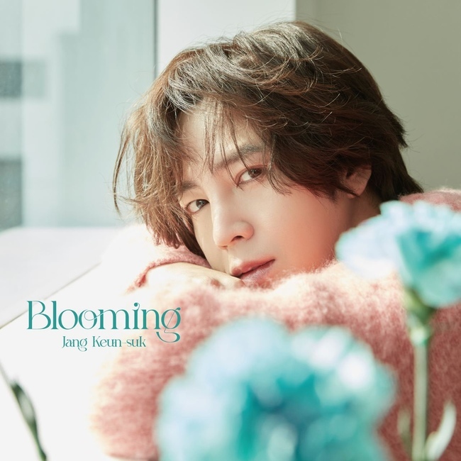 Actor Jang Keun-suk is preparing a special gift for his fans to spring, the Earrings of Madame de...Jang Keun-suk released a full metal jacket image of Japans new regular album Blooming on March 2.Blooming is a regular album for about five years since Voyage, released by Jang Keun-suk in 2017, and it is known that it contains songs for fans and songs that I participated in the lyrics.Jang Keun-suk in the public Full Metal Jacket image shows off the perfect TPO (Time, Place, Occasion), and his appearance is filled with warm sunshine by the window.He emits a springy flower + handsome mood and shakes The Earrings of Madame de...He became a more mature man, and he put a message that would be a hint to live happier by looking back on his precious things to everyone living in a difficult situation.Expectations and interest for Blooming, which will remain a gem-like album for fans, are higher than ever.