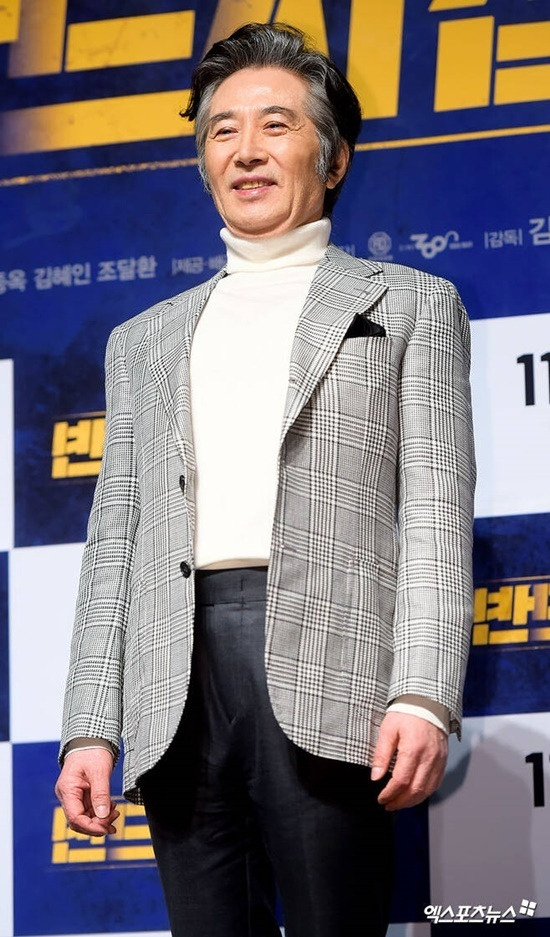 Actor Yun-shik Baek accused of ex-lover has revealed he will sue for innocence with strong regret.Yun-shik Baeks former lover K sued Yun-shik Baek on the 28th of last month for allegedly falsifying the documents and for the same event.Yun-shik Baek has filed an application for injunction against publication and sale in the Seoul Central District Court.In this regard, the agency said last month, When Mr. K was in his agency nine years ago in 2013, he apologized to Yun-shik Baek, and Yun-shik Baek, who felt the authenticity of the apology, said that he was the son and was dismissed before the ongoing trial.Photo = DB