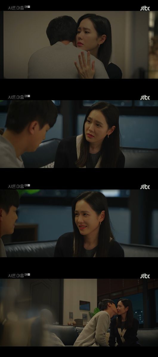 Thirty-nine Son Ye-jin has vowed to become Sohees Rachmaninoff.In the JTBC drama Thirty-nine (playplayed by Yoo Young-ah and directed by Kim Sang-ho), which was broadcast on the afternoon of the 2nd, Cha Mi-jo (Son Ye-jin), who wants to help Kim Hope, was portrayed.Sun-woo Kim (Yoon Woo-jin) was greatly surprised and disappointed to see his brother, Hope, working in a room salon.I dont know how you knew about this, but you shouldnt have come, even if you knew, and I should have told you about my work here, and its just us, said Hope.Sun-woo Kim said, Do you have a mother between you and me? And Cha Mi-jo, who watched this, became complicated.Friends thought Hope was Sun-woo Kims female friend.The next day, Chamijo said to Sun-woo Kim, I decided to try the most exciting time in the earth.So I went to the Night with Friends, Sun-woo Kim said, I went to find Hopey. I wanted to talk to my brother, but I turned off the phone.I dont know where I live.After that, Sun-woo Kim found out about Kim Hopes house and walked out of the door without pressing the doorbell and hanging it on a million doorways with a watch.When he found out, he told Sun-woo Kim to go and eat, and at the meal, he said, There is a mother between my brother and me.It wasnt like that from the beginning, I wonder what it would have been like to live in an orphanage, to be adopted by a wealthy family and play a piano, to be an orphan and to beat chopsticks.Sun-woo Kim later met his father and heard the same thing that Hope said: Did you say that to Hopey? and he was angry with his father.When Cha Mi-jo returned to the hospital and looked at the medical records, he was told that Sun-woo Kim seemed to be very sick. Sun-woo Kim hugged Cha Mi-jo when he came home.Sun-woo Kim said, I found out that I was not a trustworthy brother to my brother. Chamijo said, I was sold twice.I guess I hadnt spoken to her in almost a month when I first came to my house. I was nervous.She was in the living room, she was doing laundry, and the music was full of the living room, and she asked me to fuck her quickly, but she quickly opened it and started talking.I thought I could live a long and safe life, talking a little bit. It was cozy for the first time.Sun-woo Kim said, I met my father. I knew he hurt Hopey a lot.I can not figure out what to do, he said, and Cha Mi-jo hit his shoulder and cheered him, We should protect my brother. Sun-woo Kim asked, Can I introduce you to my friend next time Hope meets you? Chamijo nodded. They kissed.Sun-woo Kim made a natural place by asking for help according to Cha Mi-jos words to eat rice with Kim Hope.But at this time Sun-woo Kims father came in, and Sun-woo Kims father asked, What is this combination?Chamijo looked at Hopes face and said, I saw myself in the orphanage, and I saw my childhood, a day of uneasiness that had nowhere to lean.I wanted to be Rachmaninoff of this person, although it was vague. I caught Kim Hope trying to avoid his position.