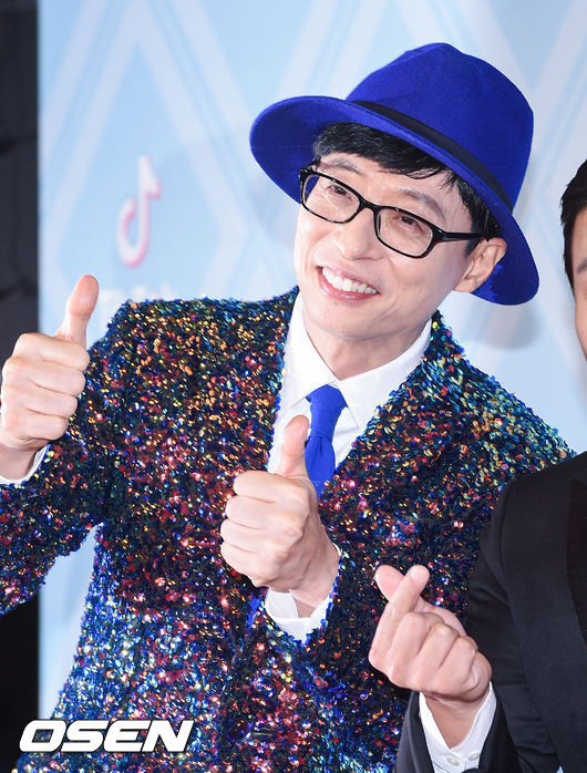 Broadcaster Yoo Jae-Suk once again made a good influence by donating 100 million won to the Hope Bridge Disaster Relief Association to help neighbors affected by forest fires such as Uljin, Gyeongbuk and Samcheok, Gangwon.On July 7, the Hope Bridge All States Disaster Relief Association said that the broadcasting Yoo Jae-Suk delivered 100 million won to write for the Jaemins suffering from forest fires.When Yoo Jae-Suk heard that the damage was getting bigger due to large wildfires, he decided to donate in the name of emergency relief to help the victims.The donation from Yoo Jae-Suk will be used to support emergency relief items and other items needed by the victims.In addition to supporting the forest fires, Yoo Jae-Suk has been actively doing good work, including the 2020 flood relief campaign, Corona 19 damage support fund, 2019 typhoon damage support fund, and donation amount through Hope Bridge exceeding 800 million won.I am so grateful that Yoo Jae-Suk, who has been practicing sharing with active donations through Hope Bridge, has given warm hearts to the Jaemins who have also been affected by forest fires, said Kim Jung-hee, secretary general of Hope Bridge, who supported the forest fires in Uljin. The Jaemins who lost their lives due to sudden fires, I will do my best to help you get back up. He expressed his enthusiasm for relief and support at the scene.Hope Bridge said that 21.3 billion won was raised in the 4th day (as of 15:00 on the 7th) of the fund raising, with 460,000 celebrities and citizens including singers, actors and sports players participating in the donation procession of all walks of life.In addition, Hope Bridge started to support Uljin County on the night of the 4th, thanks to the participation of the entertainment stars in the donation procession, 8,000 bottles of bottled water, 1,200 bottles of beverages, 1140 blankets, 500 towels, 20,000 KF94 anti-virus masks, 236 sets of relief kits,On the 5th, Samcheok City quickly delivered 10,000 masks, 250 sets of relief kits, 4800 bottles of bottled water, 1,200 bottles of beverages, and 128 blankets. In Yeongwol County, 100 sets of relief kits, 1200 masks, 28 shelter partitions, etc.In addition, Lotte Group distribution division, which has concluded emergency relief business agreements, and BGF Retail will support 15,000 snacks such as cup noodles, bread, chocolate bars, and beverages to the forest fire damage area. .The Hope Bridge All States Disaster Relief Association, a disaster relief organization, is a pure private organization established in 1961 by newspapers, broadcasters and social organizations of All states and the only legal relief organization to support relief funds for natural disasters in Korea.Over 60 years, he donated 1.5 trillion won and provided more than 60 million relief items.In particular, last year, Corona 19 donated KRW 18 billion to donate nearly 37 million items to vulnerable groups, medical staff, and residents of treatment facilities.DB