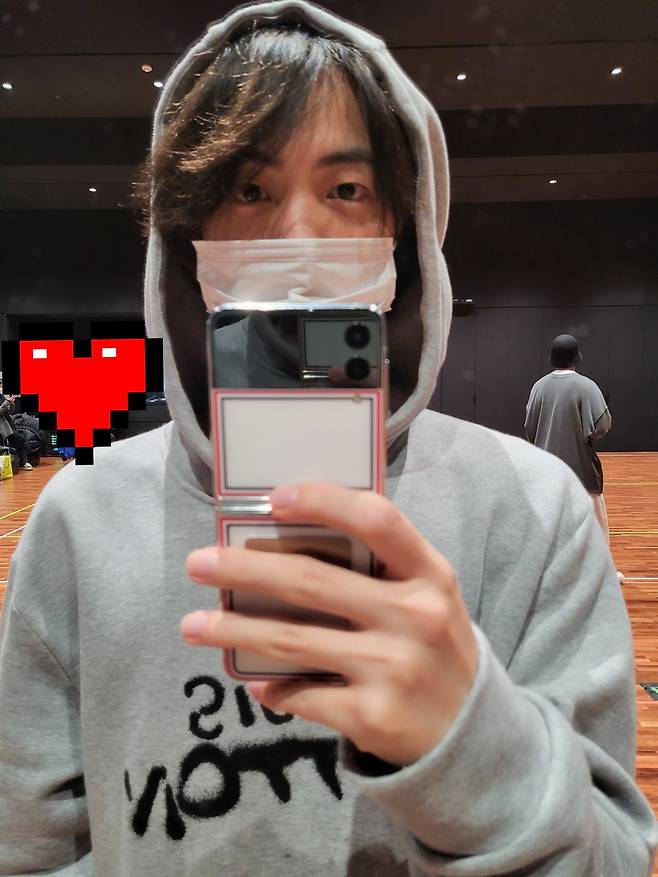 잘생긴 석진씨~♡ 방탄소년단 진, 콘서트 기대UP 거울 셀카