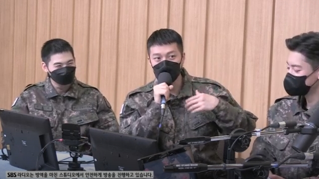 Jang Ki-yong boasted that Song Hye-kyo had come to the military vision.The section of SBS Power FMs Doosh Escape TV Cultwo Show (hereinafter referred to as TV Cultwo Show) and Special Invitation aired on March 10 featured Exo Chan Yeol, Actor Jang Ki-yong, and On and Off Hyojin, the leading characters in the Armys creative musical Blue Helmet: The Song of Meisa.One listener on the day asked Jang Ki-yong, Do you want to see Hye-kyos sister with her feelings, after filming SBS Drama Im breaking up now (hereinafter referred to as Ji-Hee Jung), which ended in January.Jang Ki-yong said, I took a picture four days before I was Enlisted.I arrived at the self-made stage and saw it about a month later, but then I was so busy shooting because of Enlisted that I shot it.I felt awkward and Is that me? on TV. I was also surprised.I had a strange feeling, and when I saw the same motives and Drama together, it was a funny and funny memory. Asked if Song Hye-kyo had ever visited the Vision, he said, You came to see me as a whole of our Jihe Jung team.